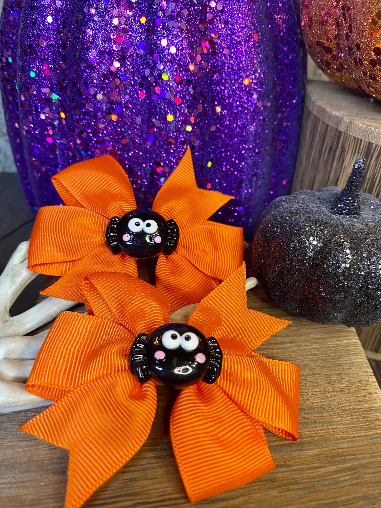 Custom Halloween 3” Hair Bow with 1.5” Clip | Spooky Cute Halloween Hair Accessories | Kids Halloween Hairbows | Trick or Treat Hair Clips.