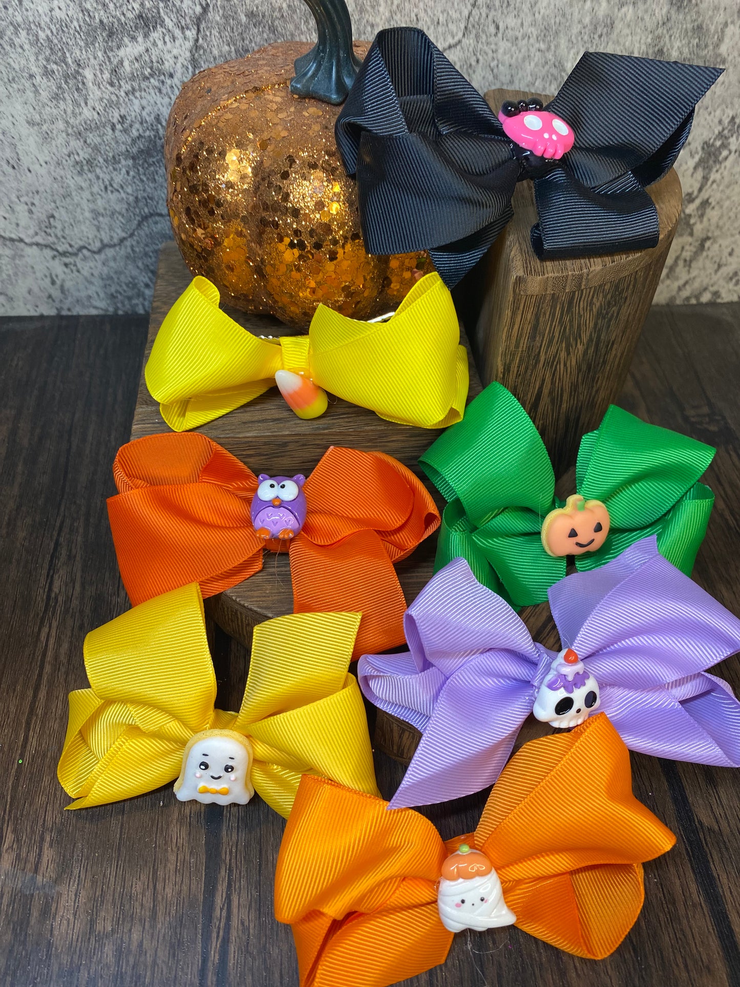 Custom  Halloween Hair Bows - 4" Handmade Ribbon Bow with 2" Clip - Cute Halloween Hair Accessories - Spooky and Fun Hair Bow Clip