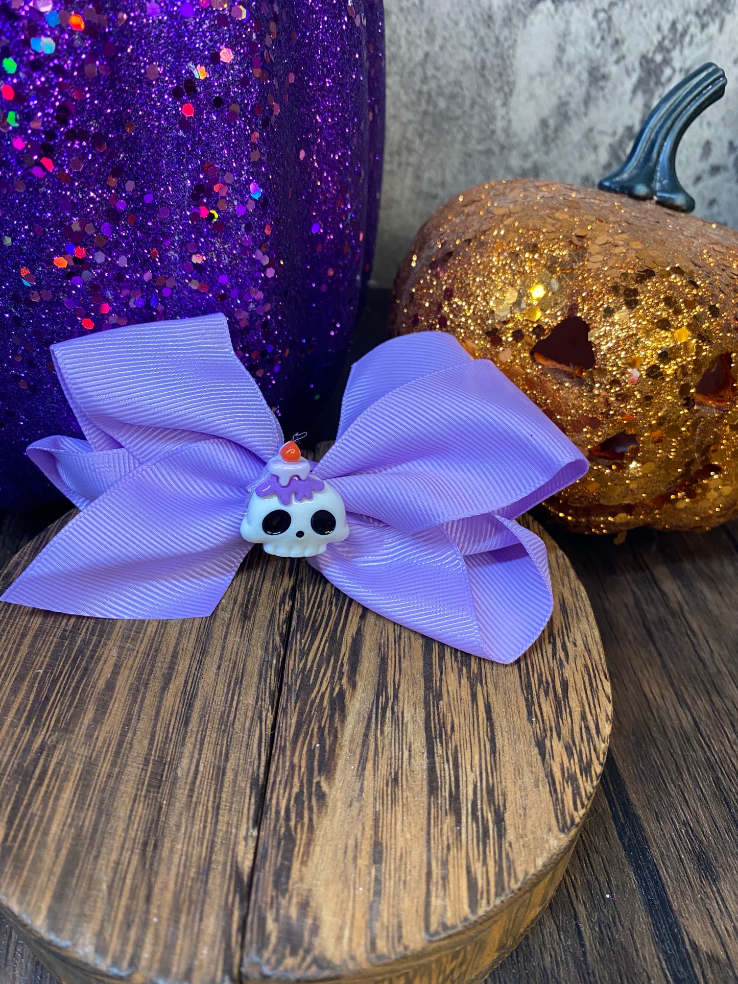 Custom  Halloween Hair Bows - 4" Handmade Ribbon Bow with 2" Clip - Cute Halloween Hair Accessories - Spooky and Fun Hair Bow Clip