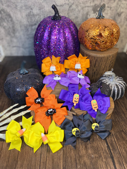 Custom Halloween 3” Hair Bow with 1.5” Clip | Spooky Cute Halloween Hair Accessories | Kids Halloween Hairbows | Trick or Treat Hair Clips.