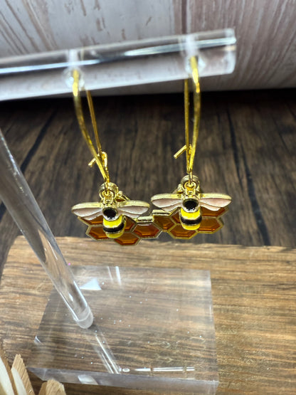 Bee Earrings, Handmade Honeycomb and Bee Fishhook Earrings, Nature-Inspired Jewelry, Unique Gift