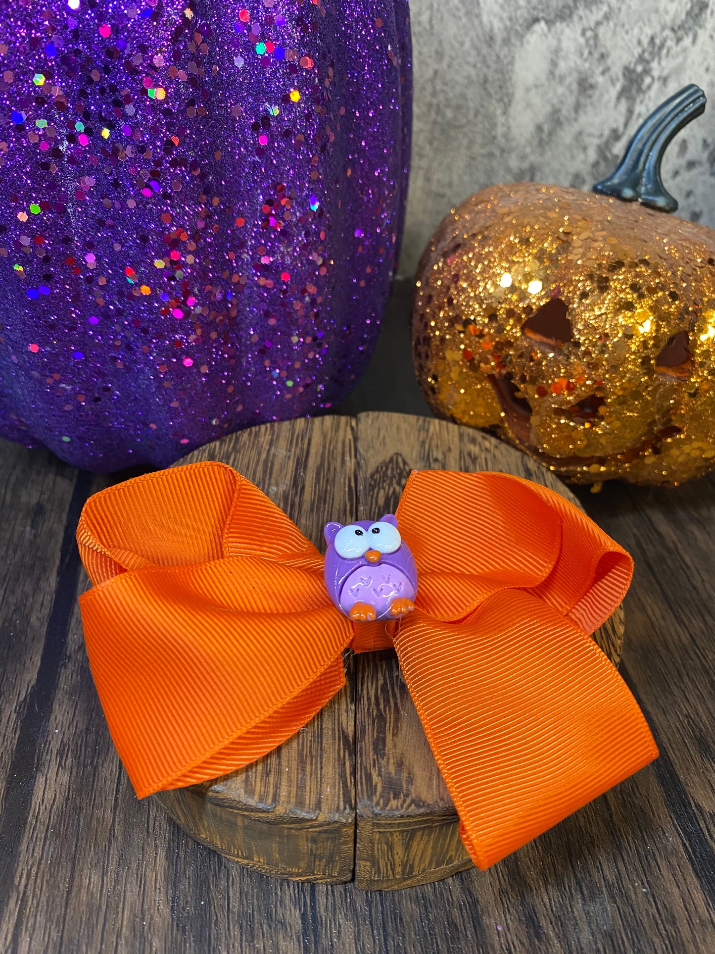 Custom  Halloween Hair Bows - 4" Handmade Ribbon Bow with 2" Clip - Cute Halloween Hair Accessories - Spooky and Fun Hair Bow Clip