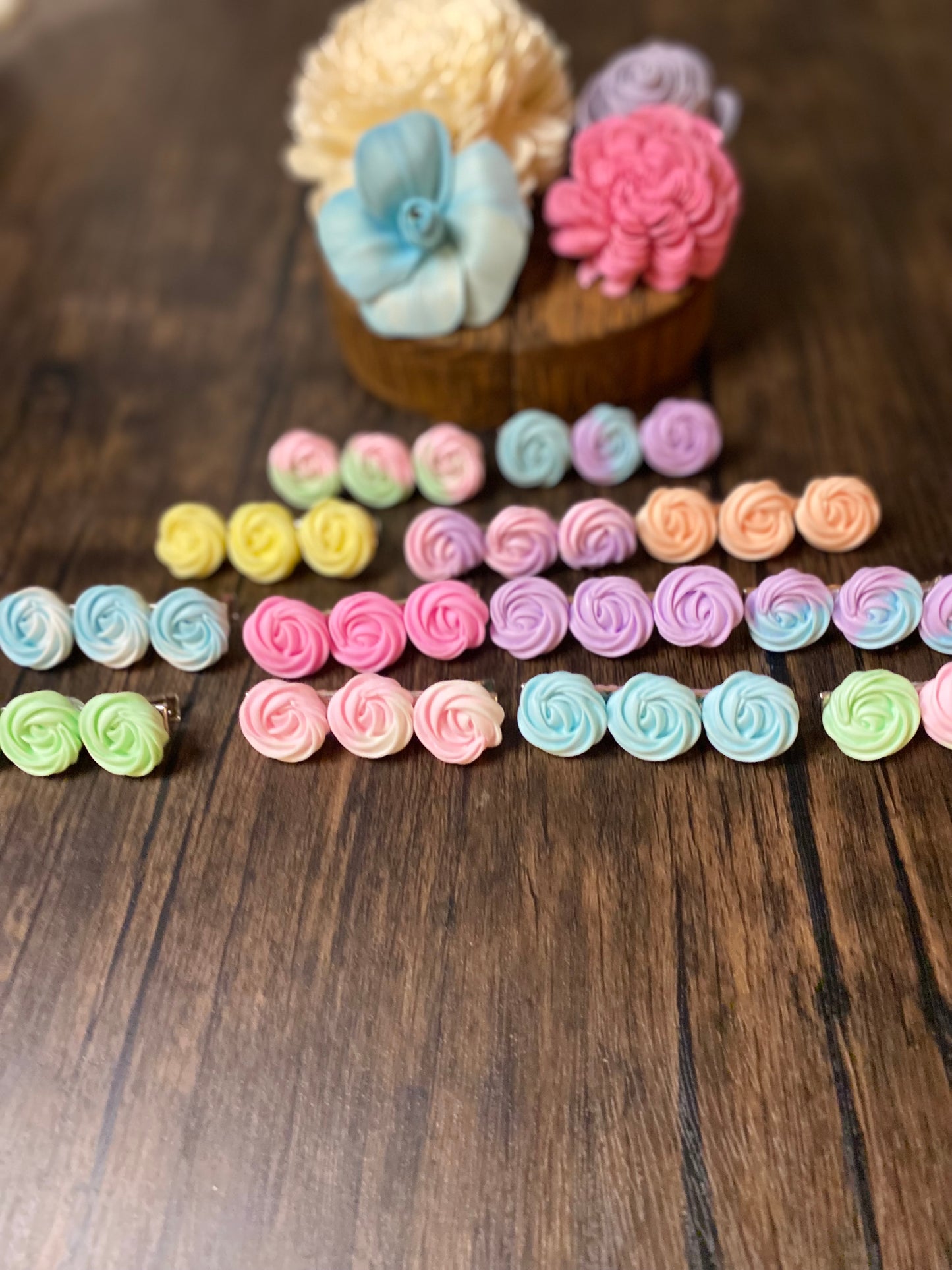 Pastel Merengue Cookie Hairclip, Colorful 2.5” Flower Icing Barrette