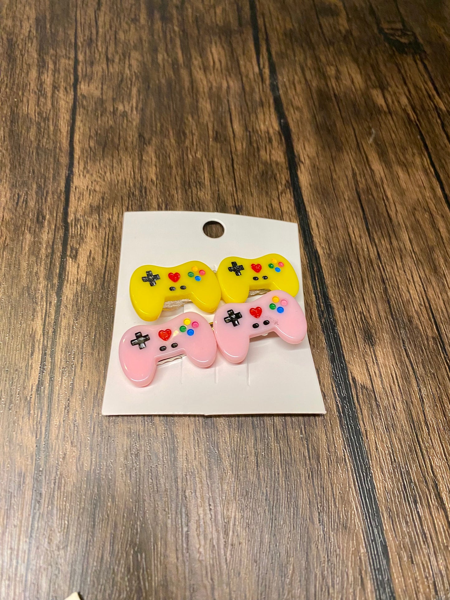 Brightly Colored Resin Game Controller Hair Clip - Trendy Hair Accessory for Gamers