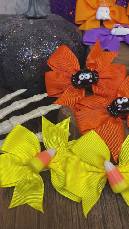 Custom Halloween 3” Hair Bow with 1.5” Clip | Spooky Cute Halloween Hair Accessories | Kids Halloween Hairbows | Trick or Treat Hair Clips.